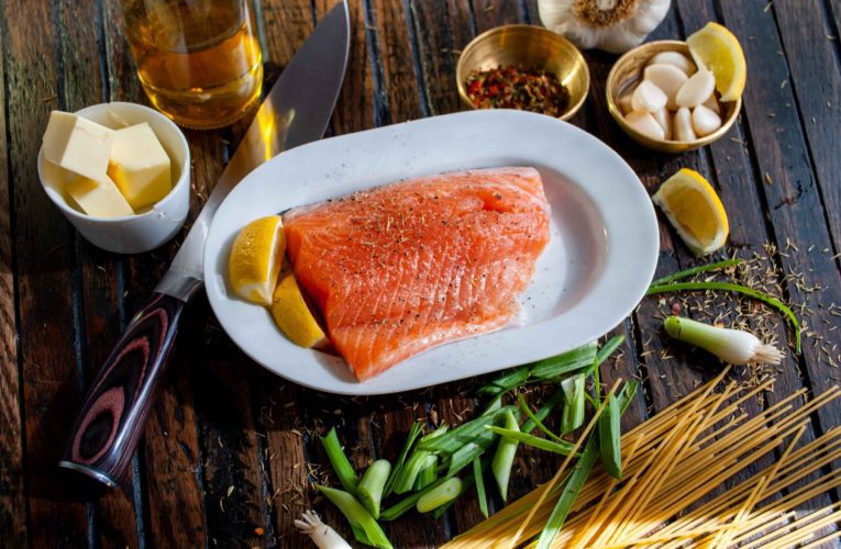 Nutrition and Mental Health in Sugarland: Eat Plenty of Fat